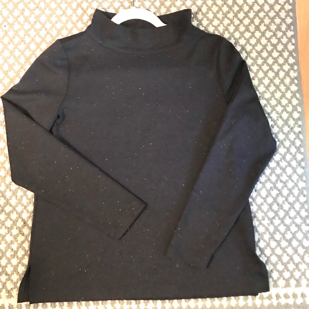 Navy blue top